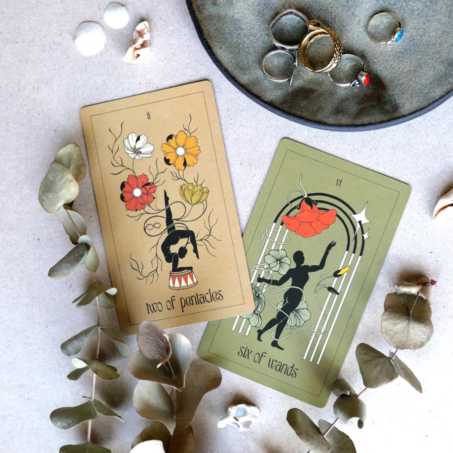 Rosa obscura tarot deck | Orla Bird