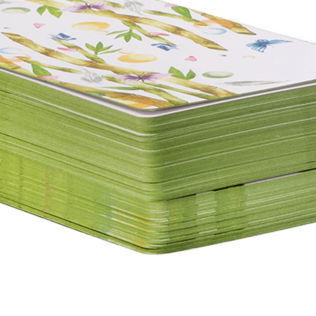 Each card has luxurious bamboo green matte finish around the edges